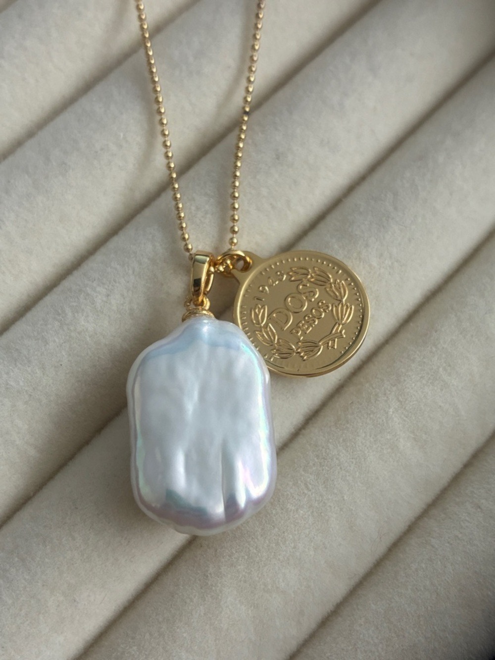 Large Baroque Pearl Necklace, Elegant Gold Pendant, Gift for Her - Picture 3 of 6